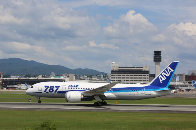 Boeing 787-8 (JA812A)