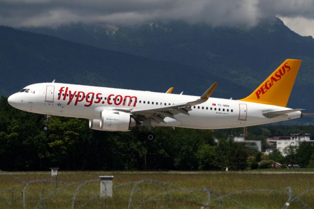Airbus A320 (TC-NBN) - On short finals for rwy 23 on 29-May-18 operating flight PGT953 from LTFJ.