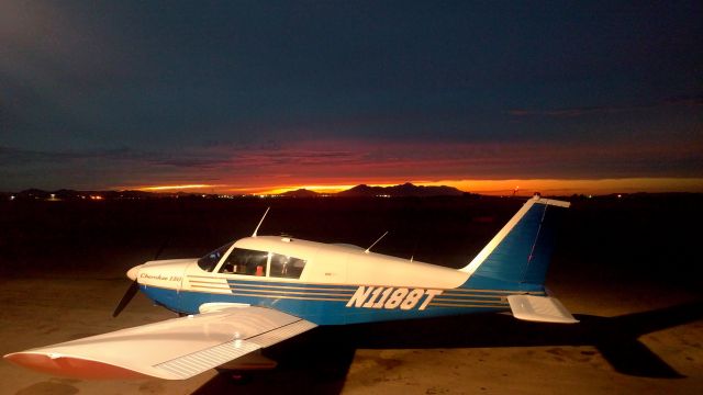 Piper Cherokee (N1188T)