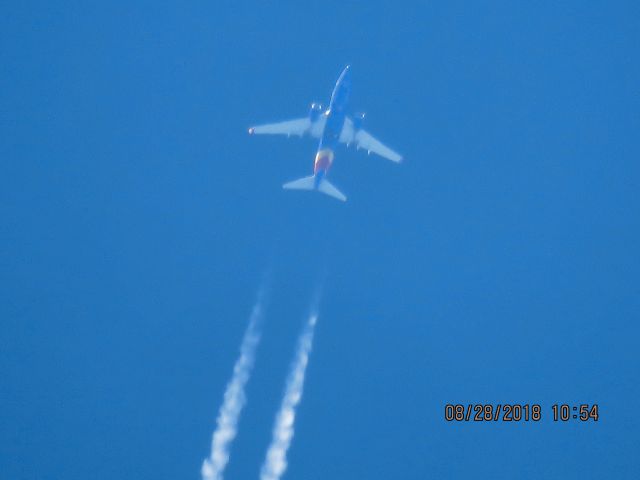 Boeing 737-700 (N570WN)