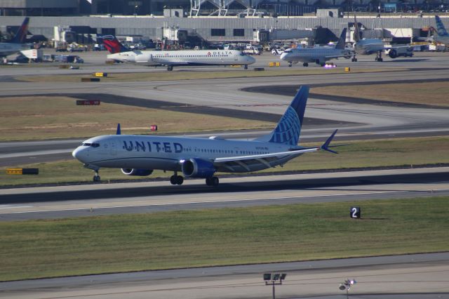 Boeing 737 MAX 9 (N37535)