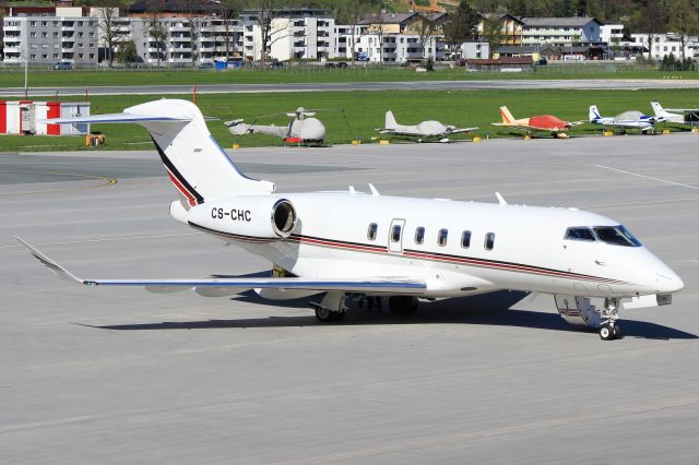 Canadair Challenger 350 (CS-CHC)