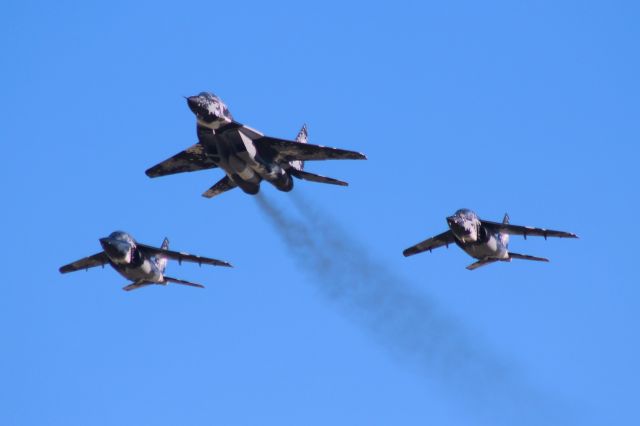 N29UB — - Mig 29 arriving with Alpha Jet Escort at Oshkosh br /during Wednesday Show 7-27-22.br /br /Those smoky Klimov RD-33 Turbofans giving good effect.