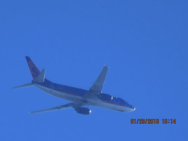 Boeing 737-800 (N813SY)