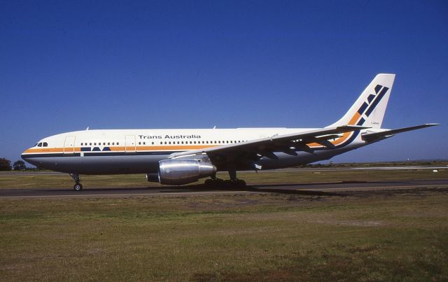 VH-TAC — - Airbus A300 VH-TAC of Trans Australia Airlines landing at Sydney Airport in 1983