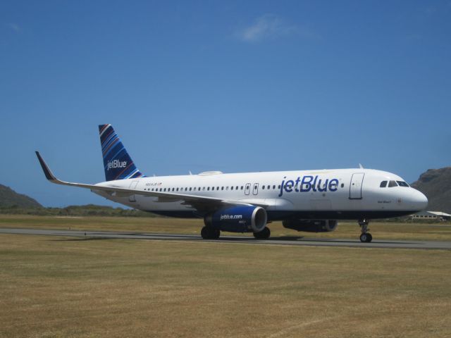 Airbus A320 (N804JB)