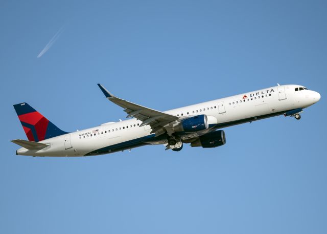 Airbus A321 (N343DN)