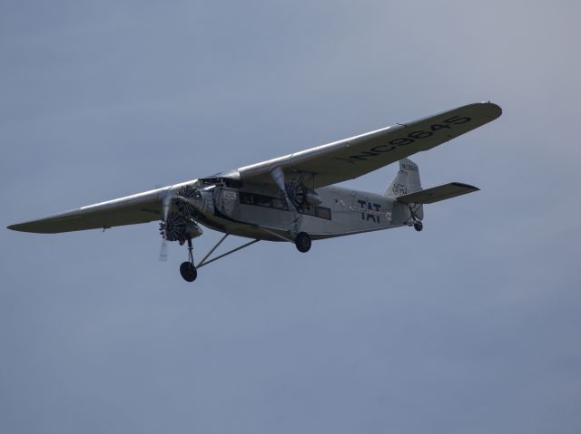 Experimental 100kts-200kts (N9645S) - OSH18. 25 JUL 2018.;