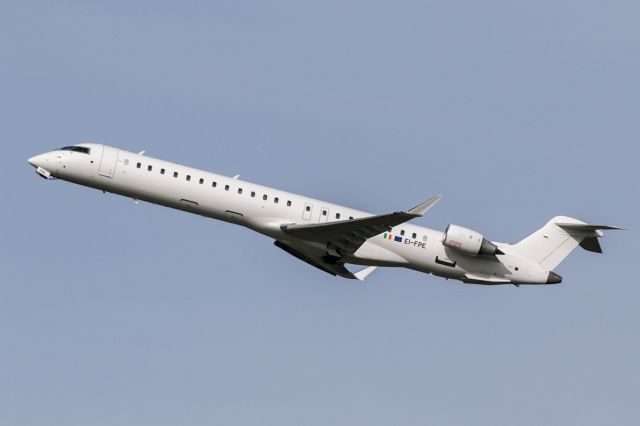 Canadair Regional Jet CRJ-900 (EI-FPE) - Cityjet operating for SAS.  SK540 departing to CPH.