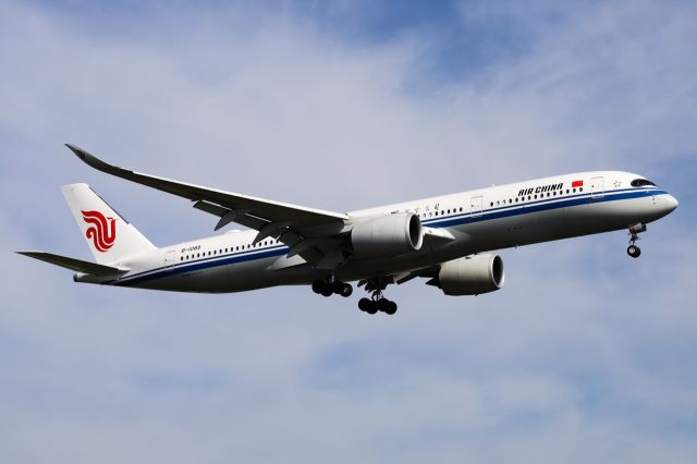 Airbus A350-900 (B-1085)