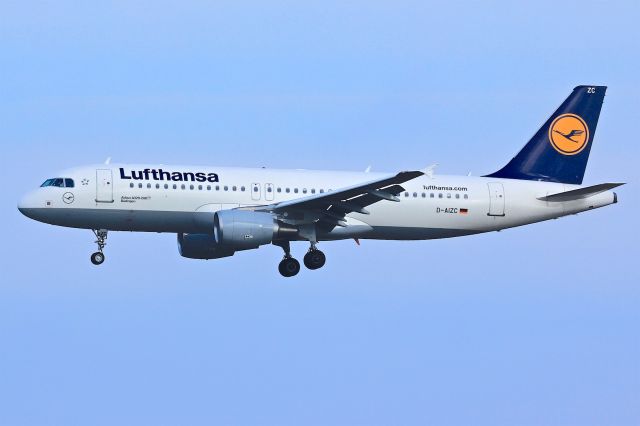 Airbus A320 (D-AIZC)