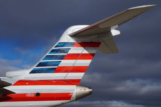 Canadair Regional Jet CRJ-700 (N532EA)