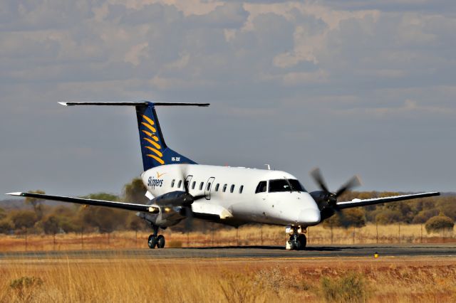 Embraer EMB-120 Brasilia (VH-XUE) - XUE turning into Taxiway A at Meekatharra