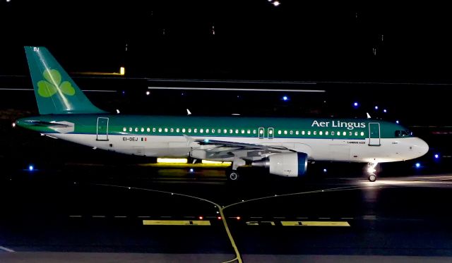 Airbus A320 (EI-DEJ) - DUS / EDDL by night, sep 9th 2022