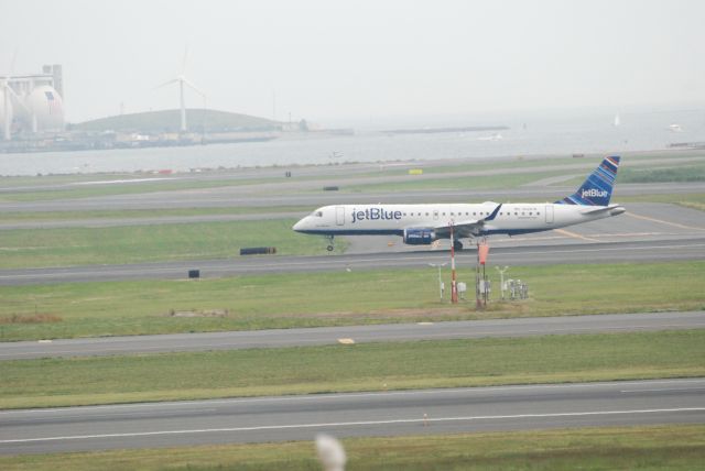 Embraer ERJ-190 (N328JB) - Blue Warrior