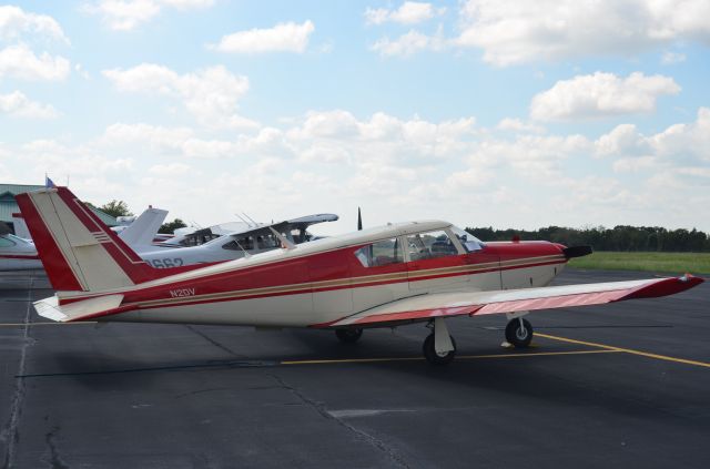 Beechcraft King Air 90 (N2DV)