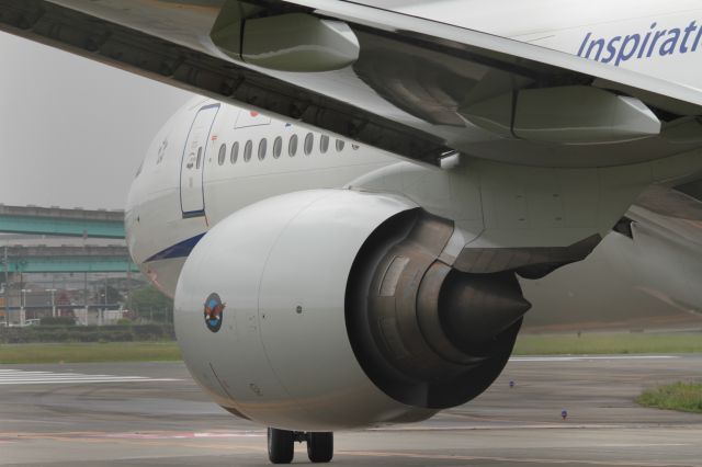 Boeing 777-200 (JA745A)