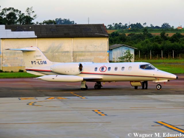 Learjet 35 (PT-LDM) - Learjet 35A (cn 35-494) Golden Air AeroTáxi - Fab: 1982 - Criciúma - Forquilhinha (CCM / SBCM), Brazil