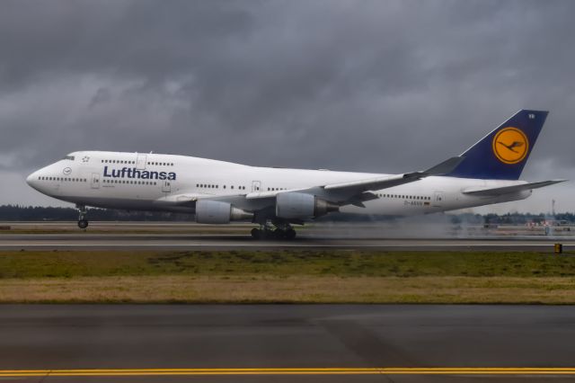 Boeing 747-400 (D-ABVR) - With the amount of smoke, you would think you were in the high life of Seattle