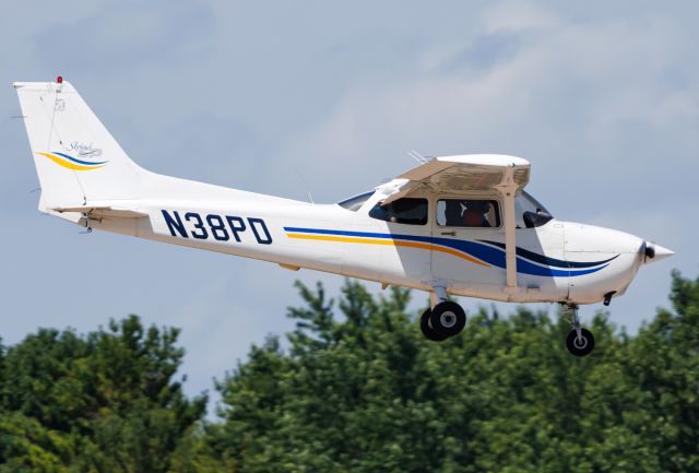 Cessna Skyhawk (N38PD)