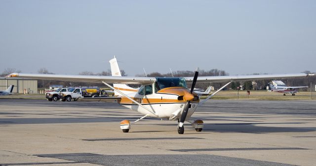 Cessna Skylane (N7922C) - Seen at KFDK on 3/20/2011.