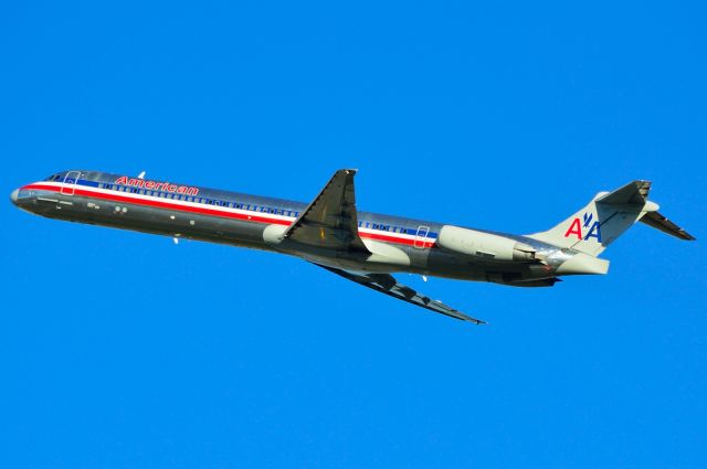 McDonnell Douglas MD-80 (N492AA) - American - N492AA - MD-80 - Departing KDFW 11/17/2013