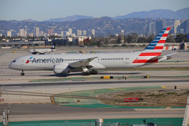 Boeing 787-9 Dreamliner (N839AA)