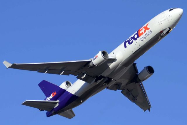 Boeing MD-11 (N582FE) - FedEx Express McDonnell-Douglas MD-11F N582FE first flew registered as N511MD in April 1990. Its construction number is 48420. It was delivered to American Airlines registered as N1751A on Febraury 1, 1991. FedEx Express registered it as N582FE on January 22, 1996. 