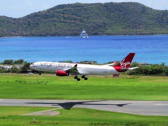 Airbus A330-300 (G-VWAG)