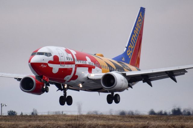 Boeing 737-700 (N214WN)