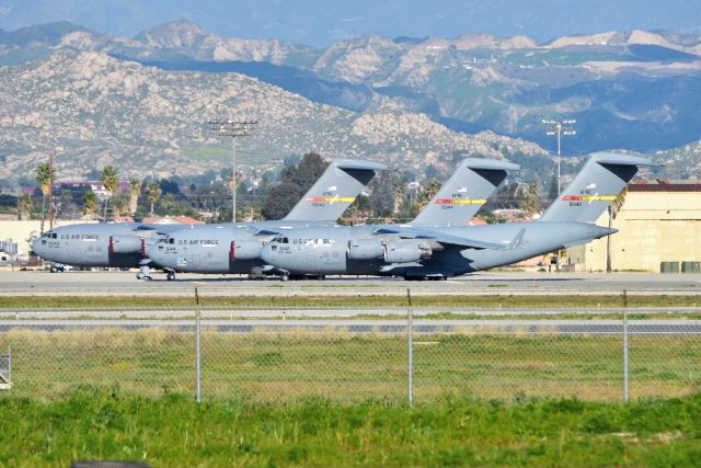 Boeing Globemaster III — - Nice lineup of C-17's