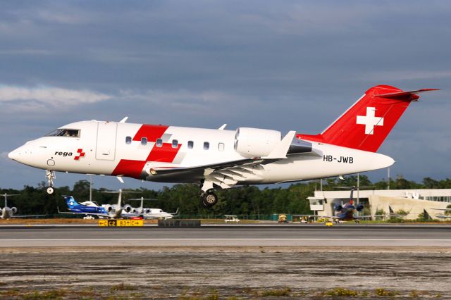 Canadair Challenger (HB-JWB) - CL650 / 26Dec2020, top nice afternoon