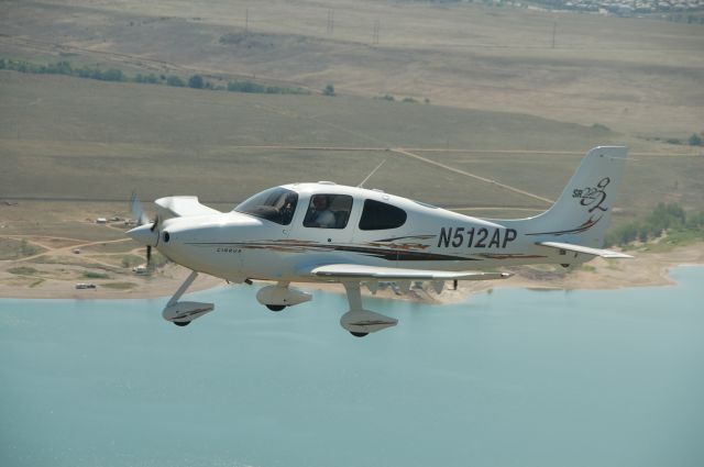 Cirrus SR-22 (N512AP)