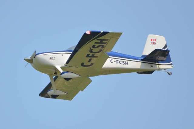C-FCSH — - Final approach to runway 36 at Airventure 2018.