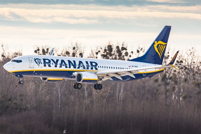 Boeing 737-800 (SP-RKE)
