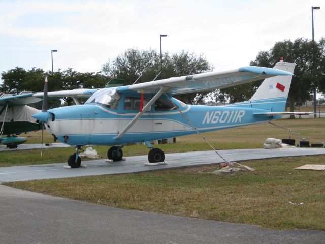 Cessna Skyhawk (N6011R)