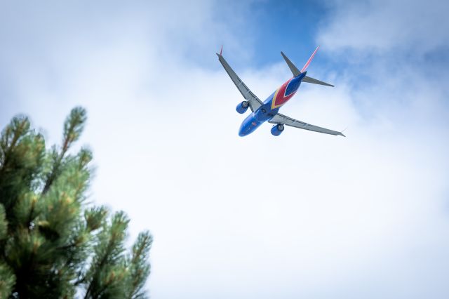 Boeing 737 MAX 8 (N8704Q) - Southwest 737 MAX 8 departing from San Diego- Captured from Liberty Station