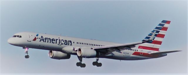 Boeing 757-200 (N205UW) - Landing from Phoenix Arizona 