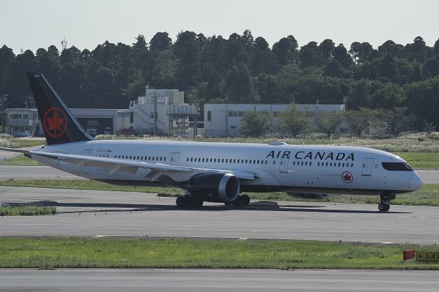 Boeing 787-9 Dreamliner (C-FRTG)