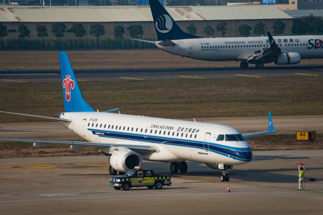 Embraer ERJ-190 (B-3206) - China southern airline's E190 arrived at ZSAM-19.1.22