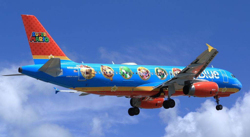 Airbus A320 (N561JB)
