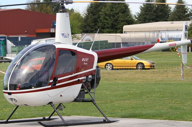 Robinson R-22 (ZK-HHH)