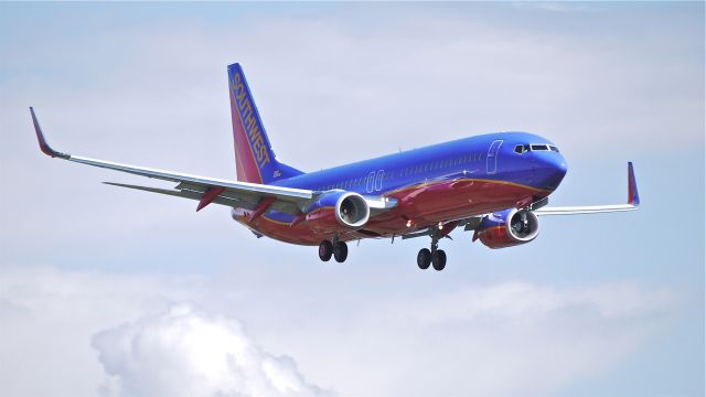 Boeing 737-800 (N8614M) - SWA8700 delivery flight from KBFI on final to runway 16R on 4/16/13. ATS will install wifi prior to the aircraft entering passenger service. (LN:4420 cn 36908).
