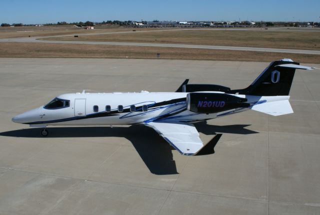 Learjet 60 (N201UD)