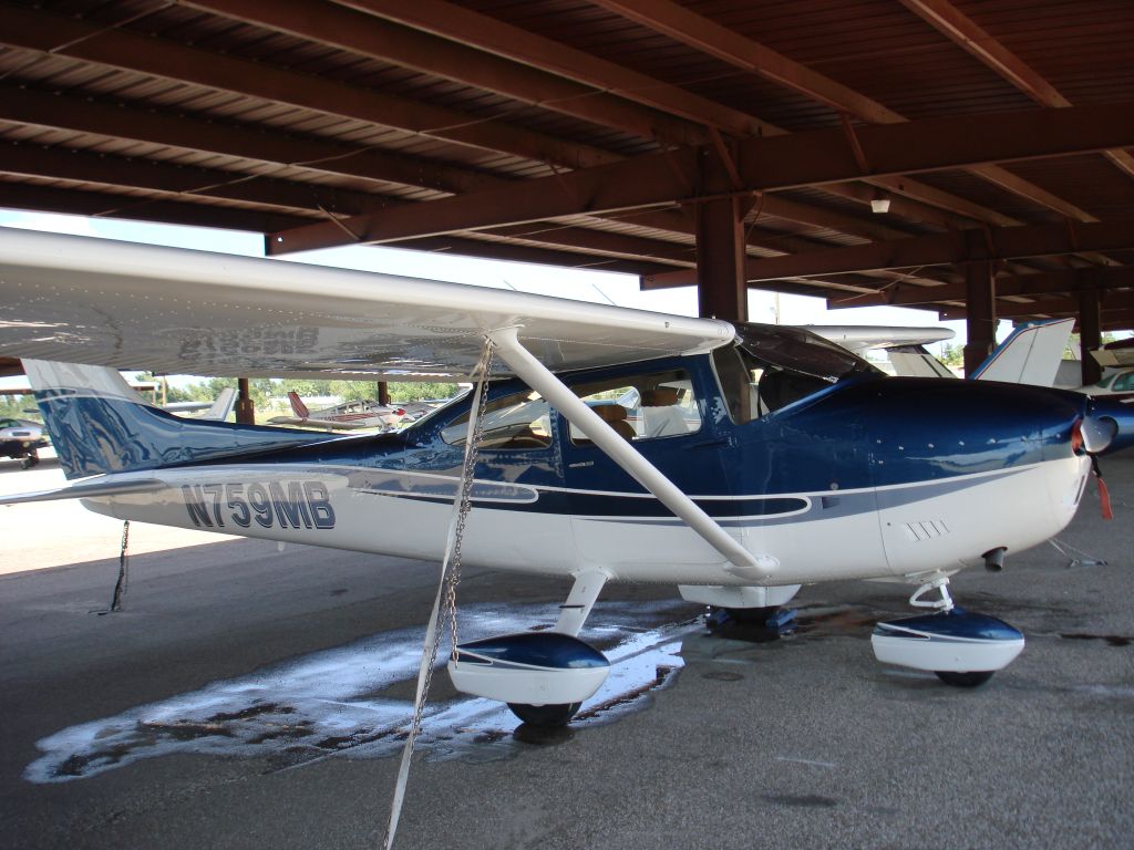 Cessna Skylane (N759MB) - Airplane was painted in July 2012