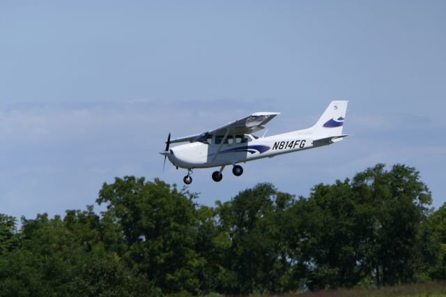 Cessna Skyhawk (N814FG)