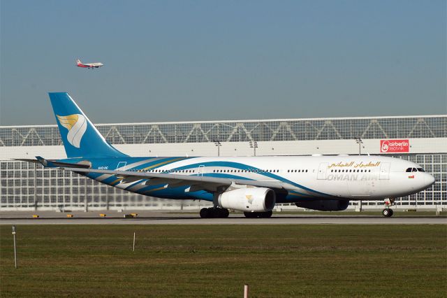 Airbus A330-200 (A4O-DC)