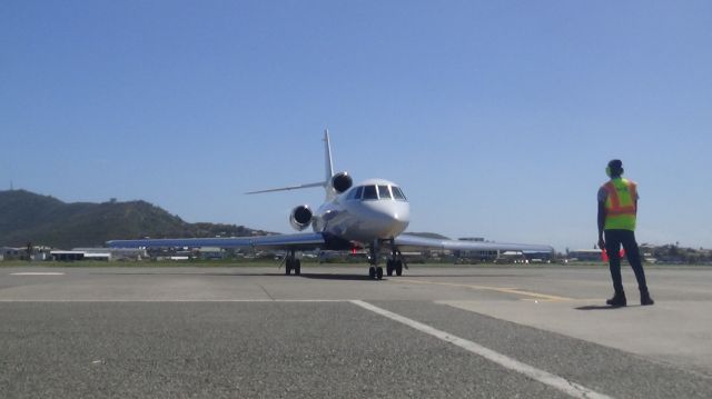 Dassault Falcon 50 (N136MV)