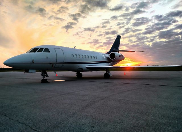 Dassault Falcon 2000 (N187AA)