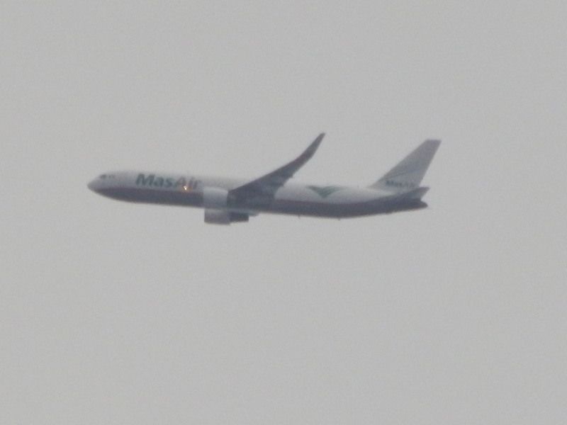 BOEING 767-300 (N526LA) - Holding pattern.Descending to KMIA